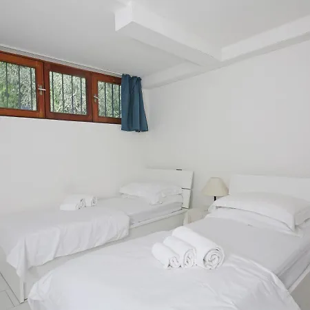 Villa Sleeps 15 Pool Air Con Wifi